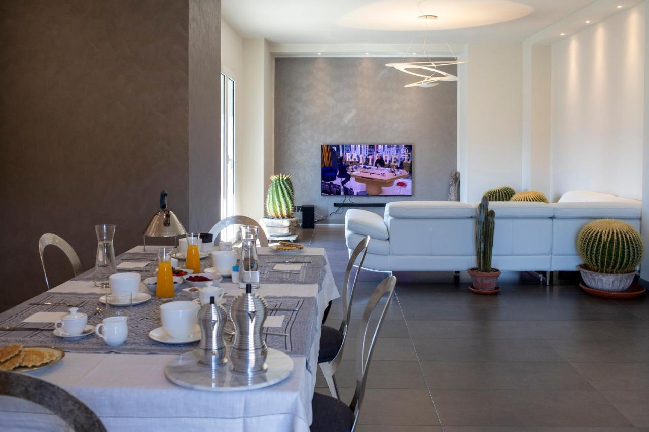 Silvia B&B Elegant House - Design Moderno, Accoglienza Esclusiva Paganica Екстер'єр фото